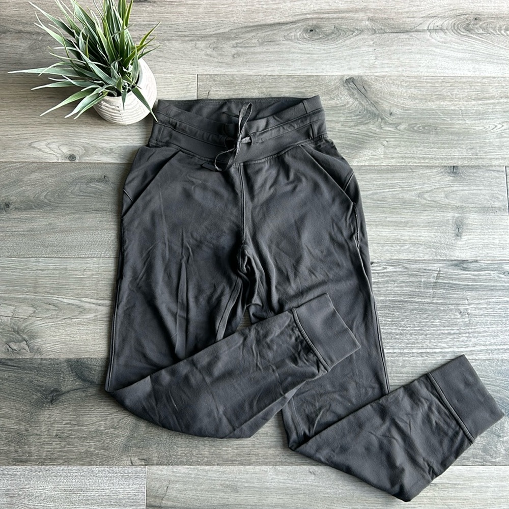 Lululemon High Waisted Ready to Rulu 7/8 Jogger